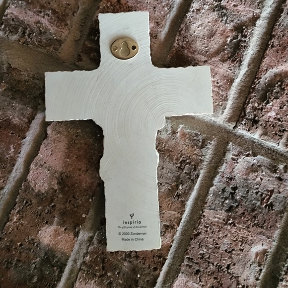 Hanging Wall Cross - Picture 2 of 5